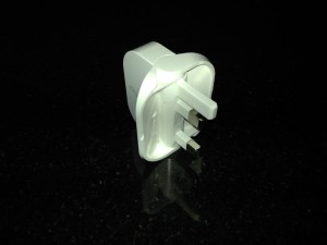 Mu Folding UK Plug